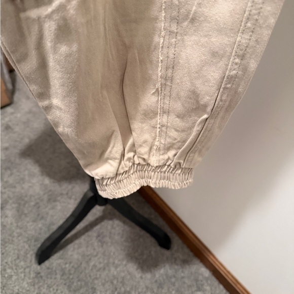 POL Cream Textured Joggers -Small - Picture 7 of 7